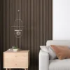 Panel decorativo de listones de nogal con cuatro listones y línea de sombra